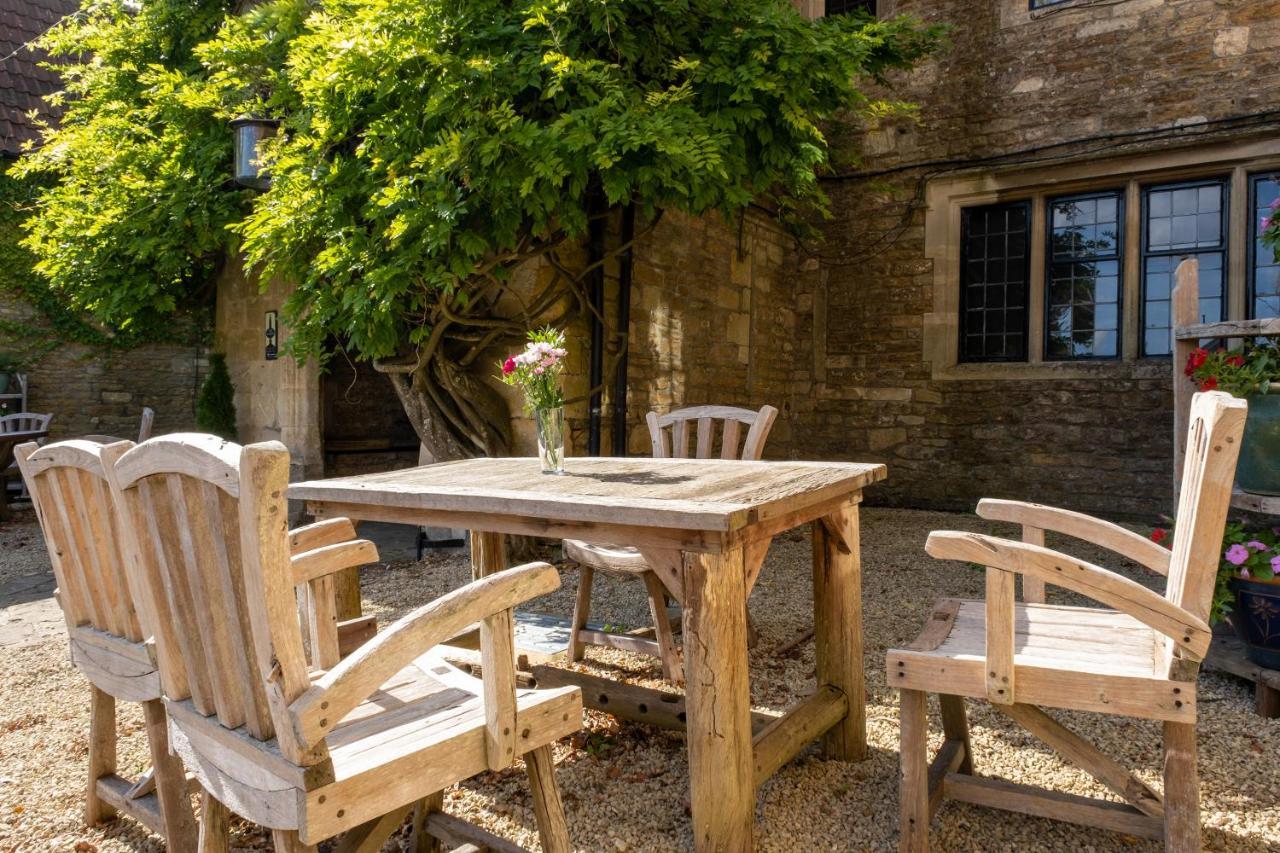 Kings Arms Hotel Bradford-On-Avon Buitenkant foto