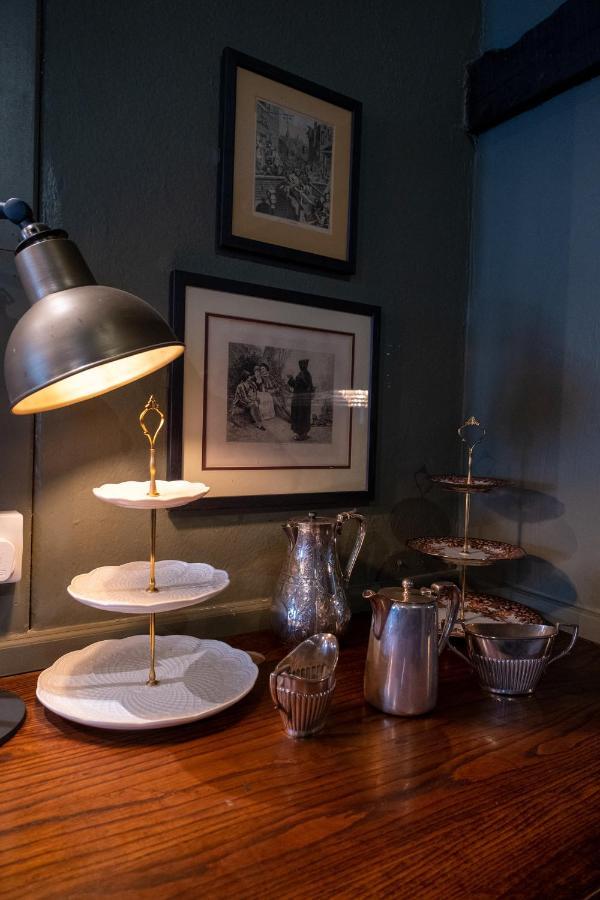 Kings Arms Hotel Bradford-On-Avon Buitenkant foto
