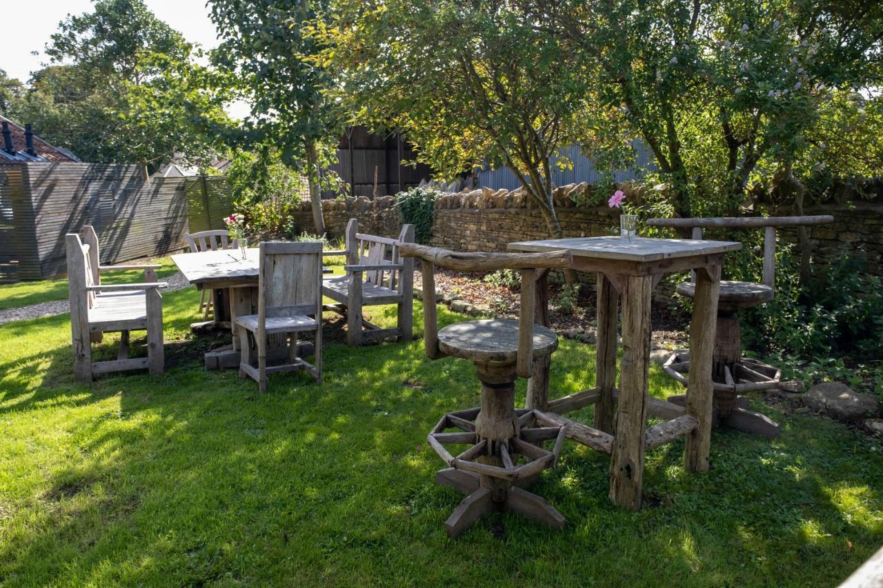 Kings Arms Hotel Bradford-On-Avon Buitenkant foto